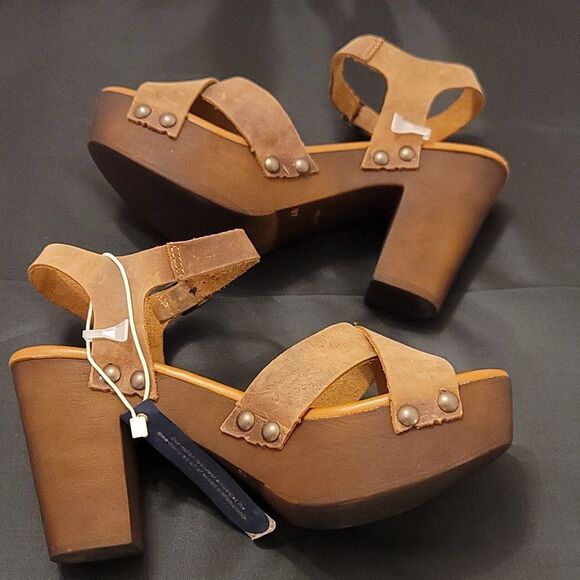 BRAND NEW SOPHIA MILANO GENUINE DISTRESS LEATHER ESPADRILLE SANDAL - Picture 13 of 14